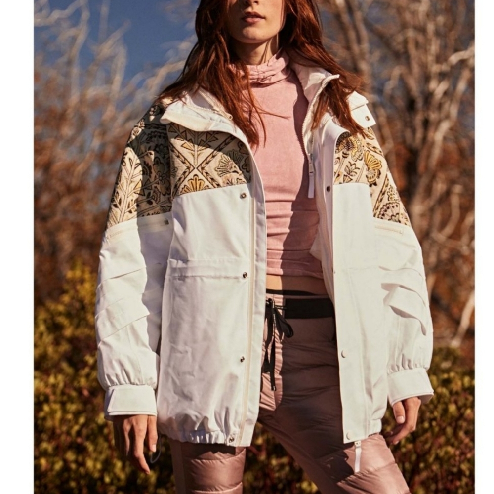 Free People Movement Summit Sunset Ski Coat Sz/ Small and Large - Picture 2 of 9